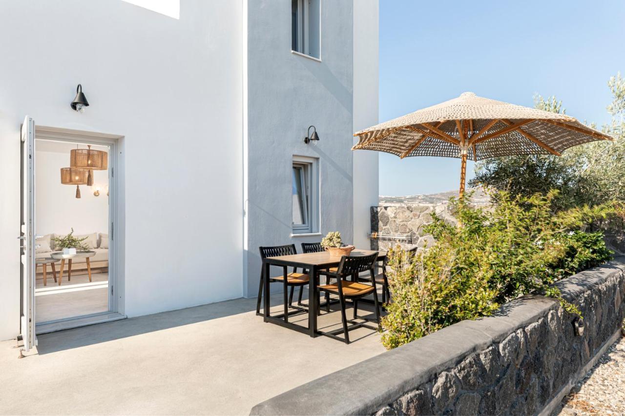 Alafropetra Luxury Suites Akrotiri  Exterior photo