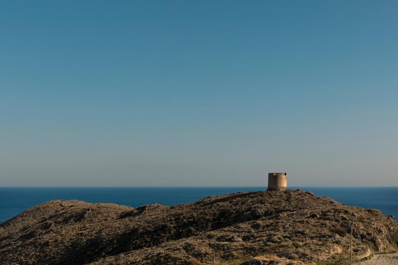 Alafropetra Luxury Suites Akrotiri  Exterior photo